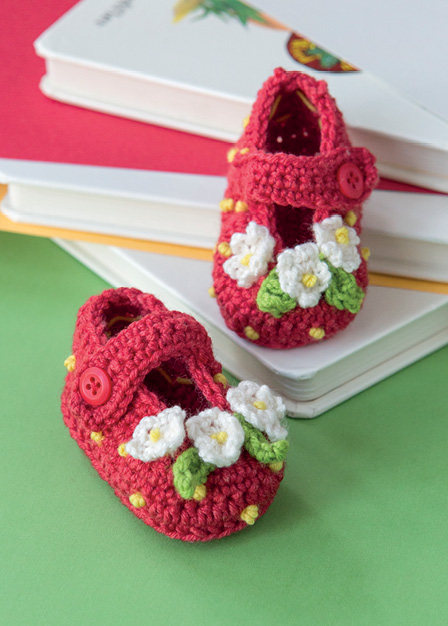 Strawberry store baby shoes